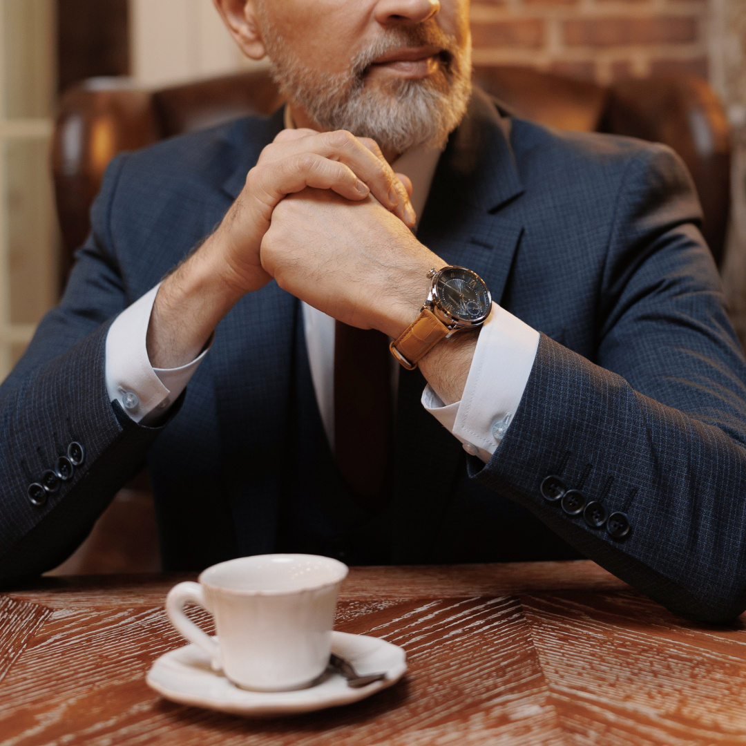 Colección clásica de relojes de pulsera masculinos «Akinak»