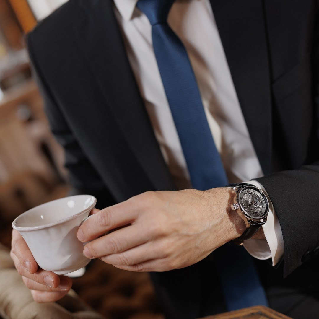 Colección clásica de relojes de pulsera masculinos «Akinak»