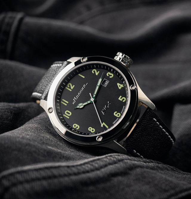 AChS-1 8215 44 mm Automatic